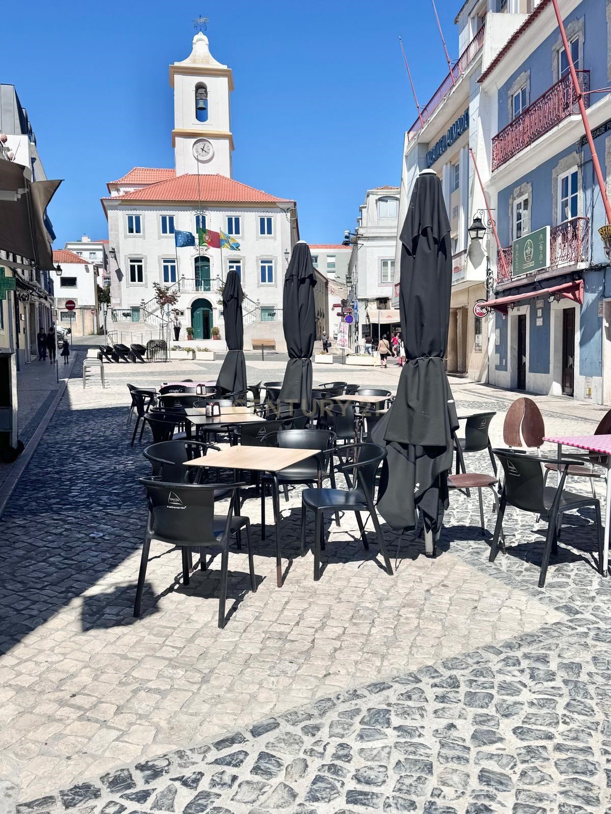 Charming Coffee Shop in Setúbal - Prime Location & Great Price!